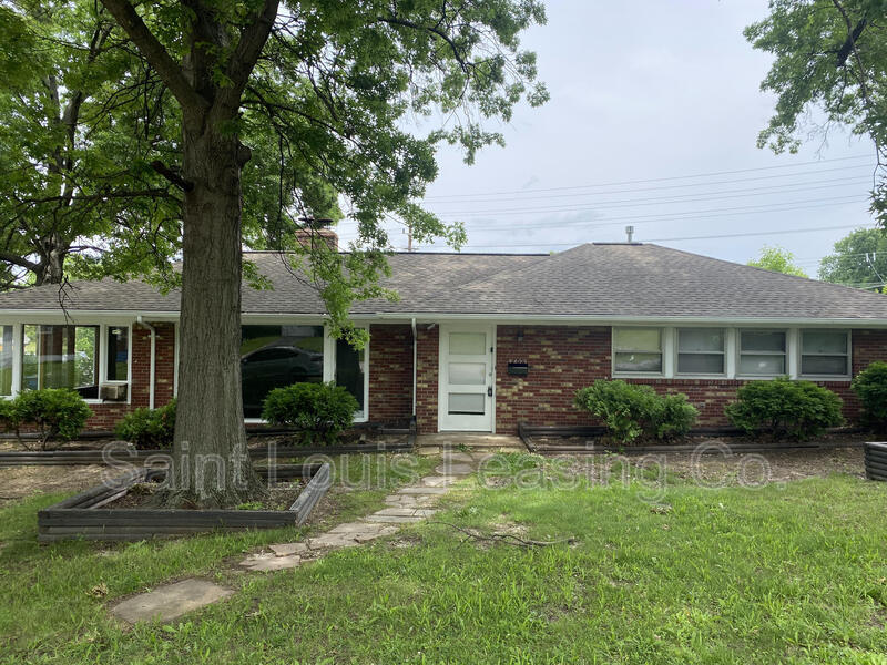 Primary Photo - 8423 Korea Dr