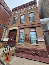 Building Photo - 1509 N Wells St