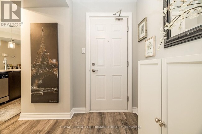 Building Photo - 46-46 Barnstone Dr