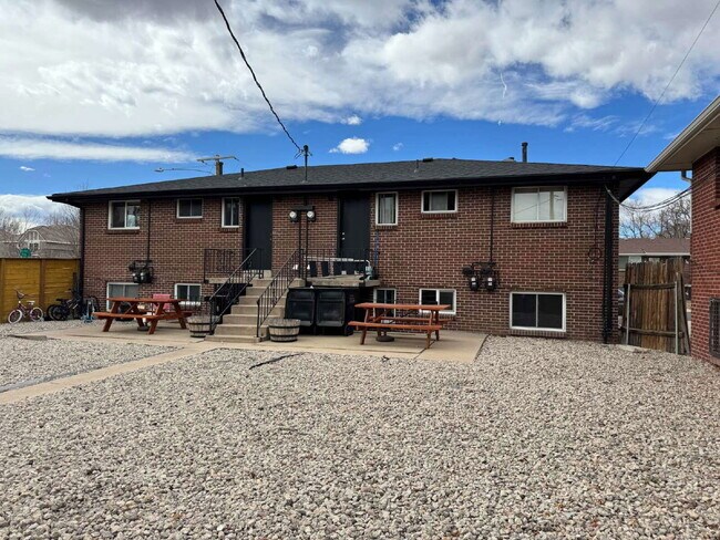 Foto del edificio - 1100 N Rosemary St