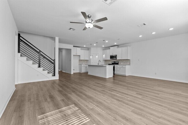 Foto del edificio - 104 Lansing Rd