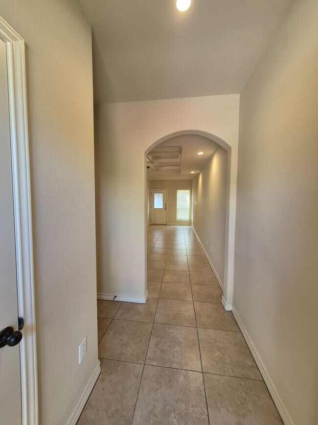 Foto del edificio - 6011 Jax Wy