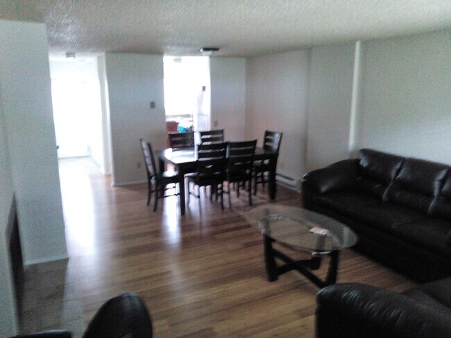 Foto del edificio - 11348 3rd Ave NE