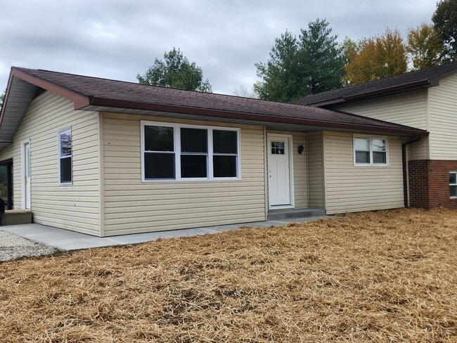 Building Photo - 515 Park St