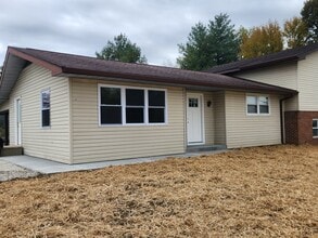 Building Photo - 515 Park St