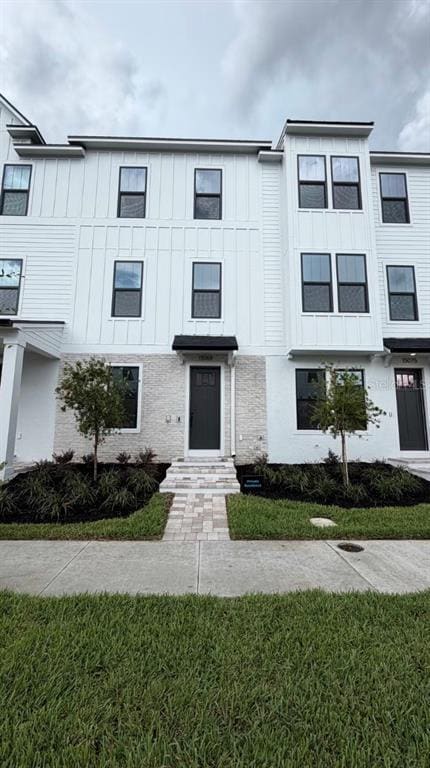 Building Photo - 15069 Groveside Rd