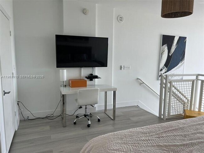 Foto del edificio - 253 NE 2nd St