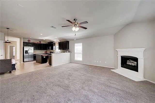 Building Photo - 1417 Red Dr