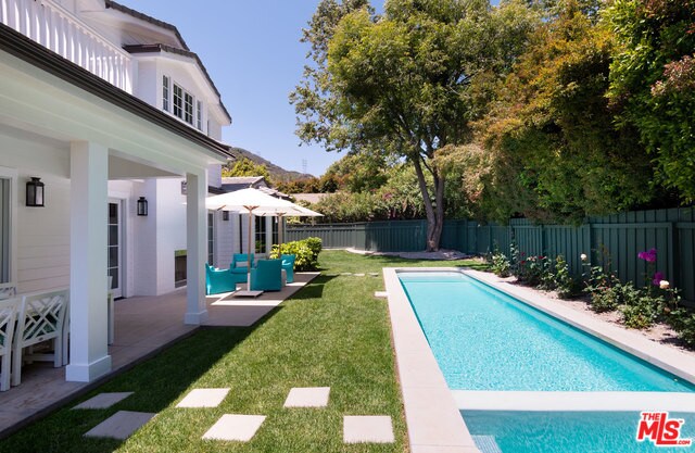 Foto principal - 3348 Mandeville Canyon Rd