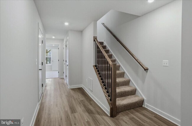 Foto del edificio - 101 Marlow Ct