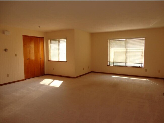 Foto del edificio - 2 Ashwood Ct