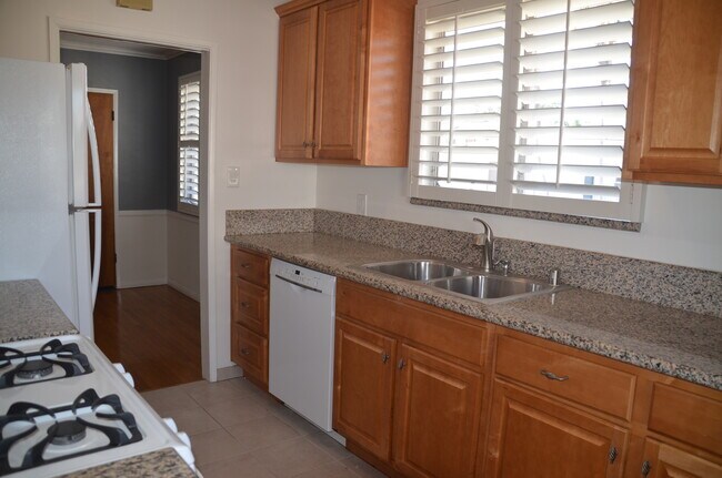 Building Photo - 8674 Chalmers Dr