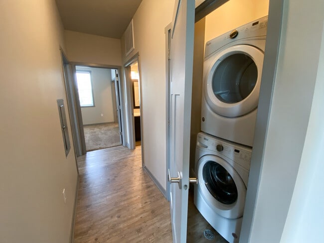 2B Laundry - Mortensen Heights