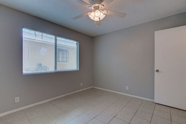 Building Photo - 6805 Blue Dawn Trail