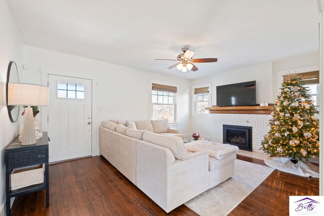 Coming Soon! Modern Aksarben 4 Bedroom - Coming Soon! Modern Aksarben 4 Bedroom House