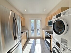 Building Photo - 55 Saugatuck Ave