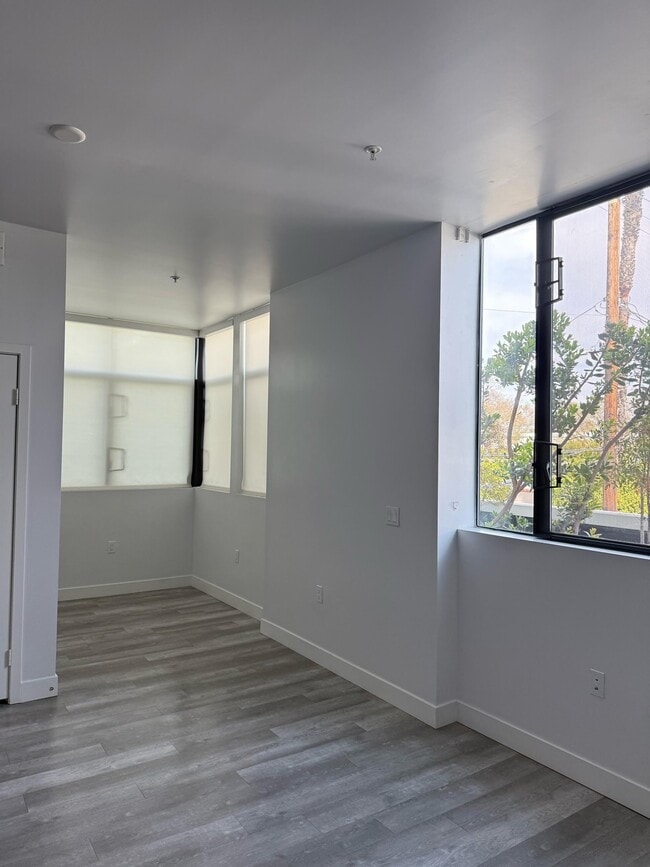 Photo - 700 N Spaulding Ave Apartment