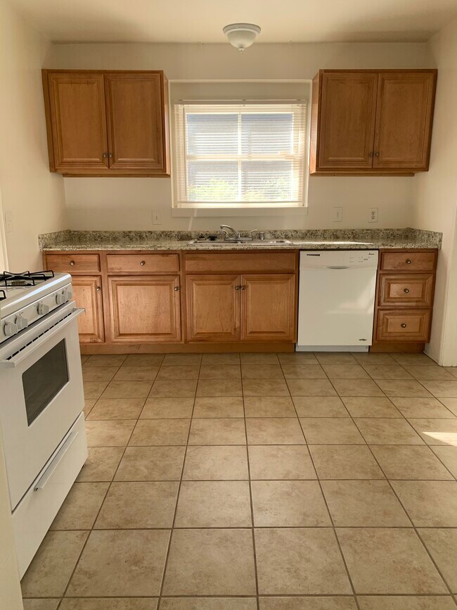 Foto del edificio - 1803 N Allen Ave