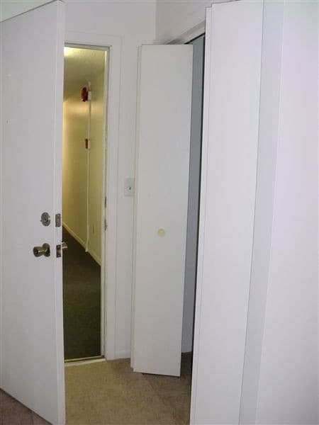 Building Photo - 541 Wildwood Ave