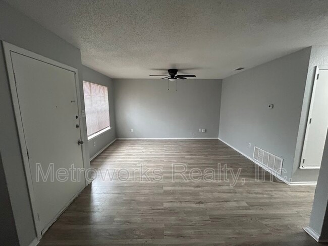 Foto del edificio - 109 Pine Meadow Dr