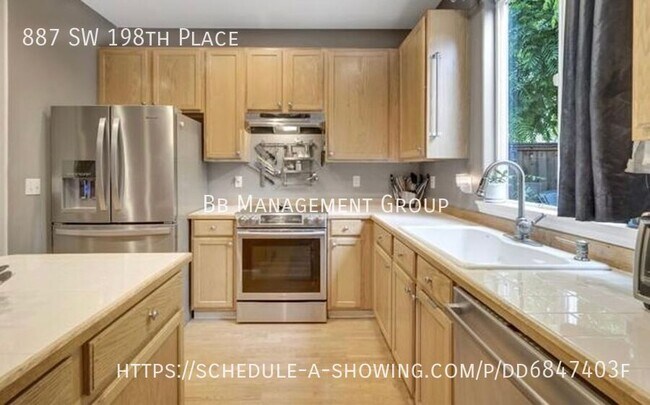 Building Photo - 887 SW 198th Pl