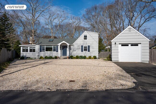 Building Photo - 21 Elm St