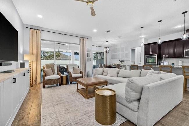 Building Photo - 10522 Cardera Dr