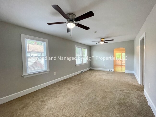 Photo - Charming three bedroom cottage in Claymont House