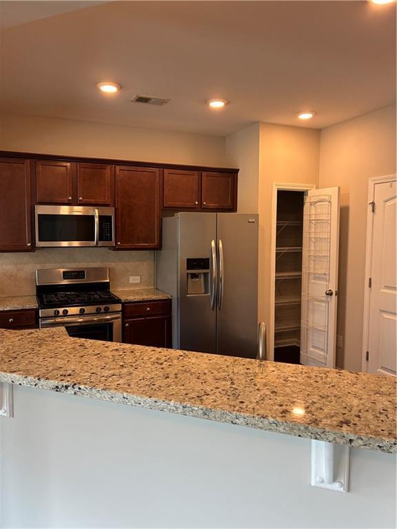 Foto del edificio - 1335 Hampton Oaks Dr
