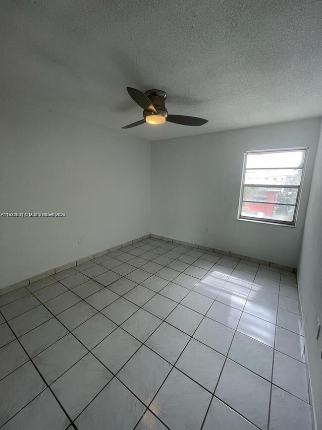 Foto del edificio - 515 SW 3rd St