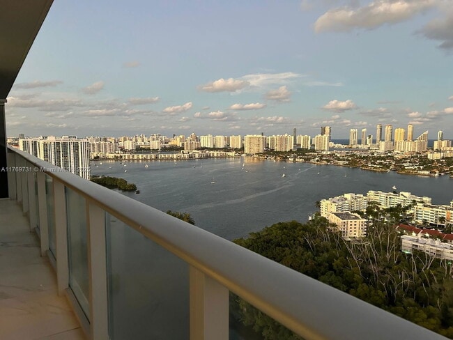 Building Photo - 16385 Biscayne Blvd