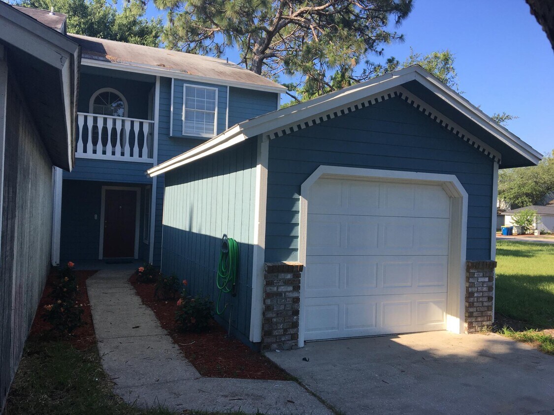 12010 Cobblewood Ln N, Jacksonville, FL 32225 House Rental in