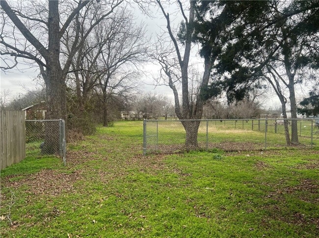 Building Photo - 3309 S 3rd St