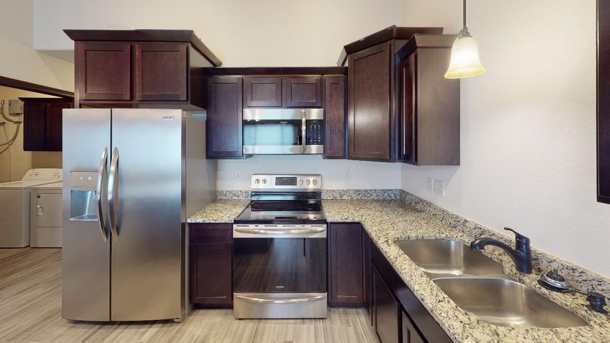 Spacious SingleLevel Living 2Bed, 2Bat... House Rental in Box