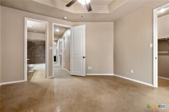 Building Photo - 266 Rosalie Dr