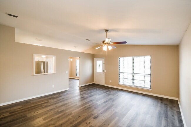 Foto del edificio - 1638 Sandy Hollow Loop