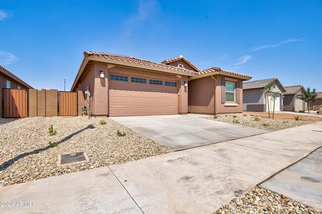 Foto del edificio - 17050 W Artemisa Ave