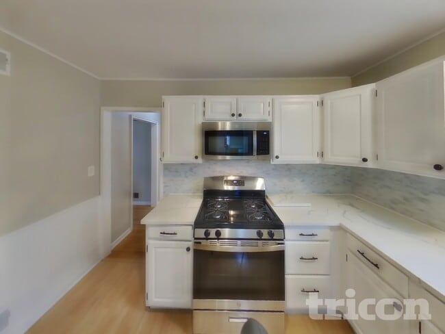 Foto del edificio - 3343 N Ellen Dr