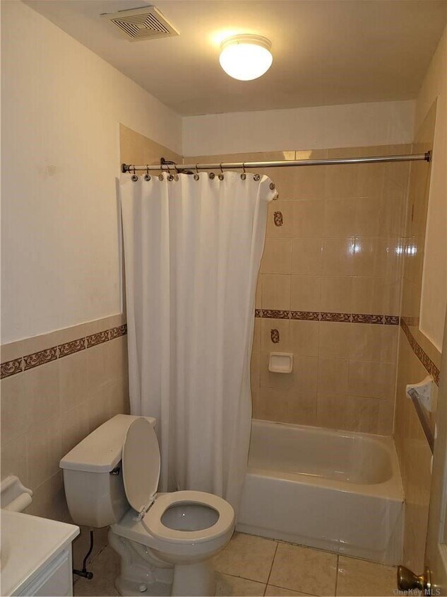 Foto del edificio - 155-22 114th Rd