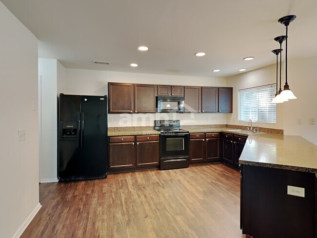 Foto del edificio - 4915 Manchineel Ln