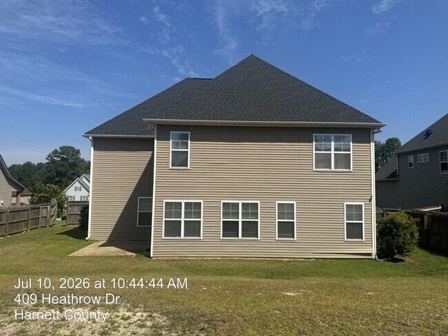 Building Photo - 394 Heathrow Drive