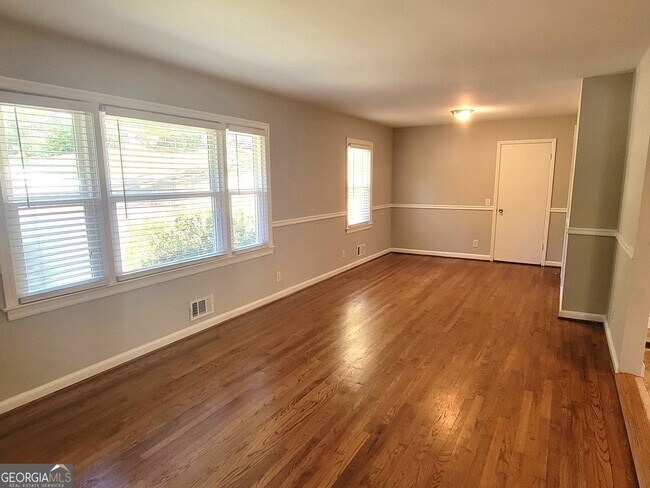 Building Photo - 1061 Homewood Ct