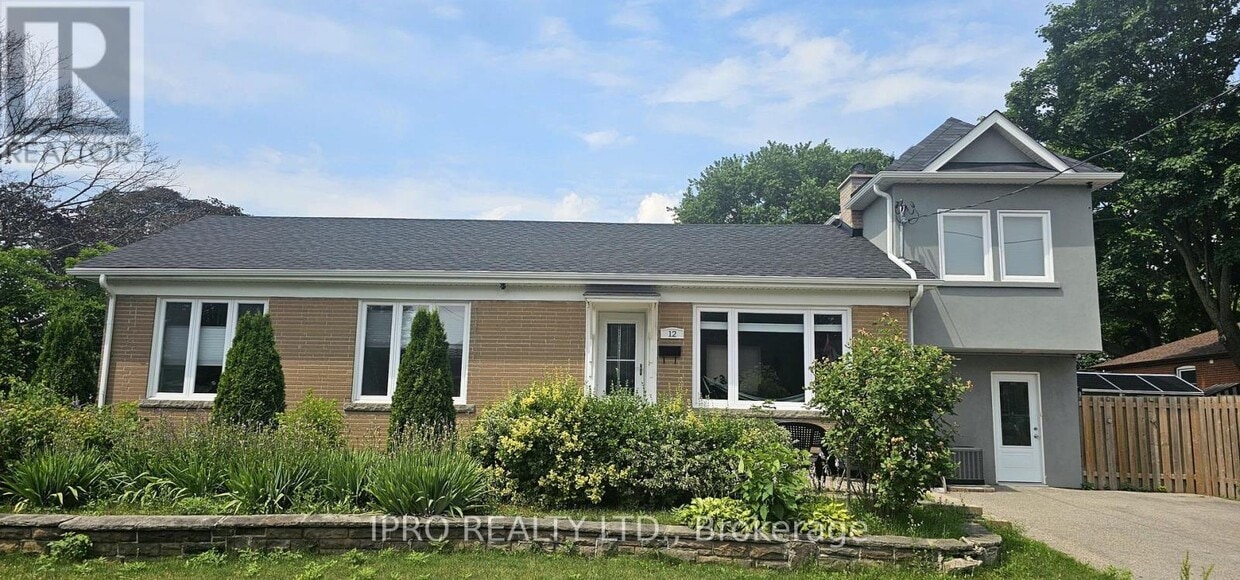 Primary Photo - 12 Rollins Pl