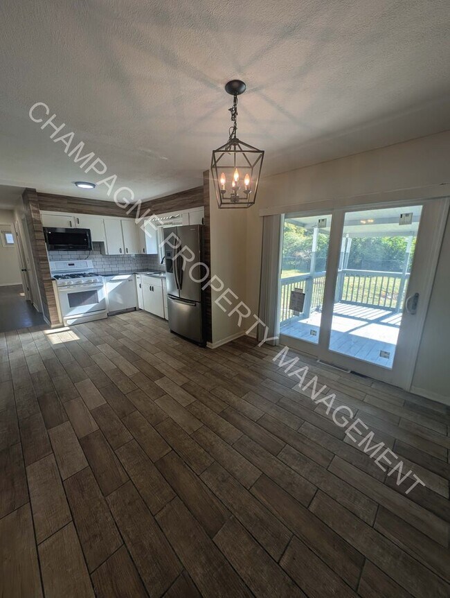 Building Photo - Unique single family home with second unit...