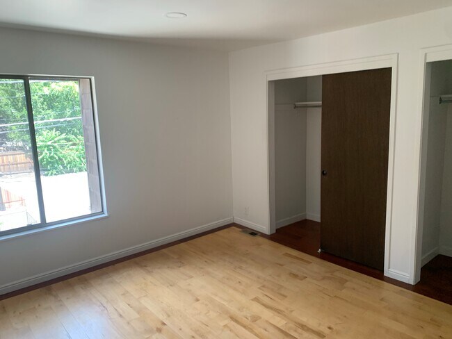 Building Photo - 120 G St