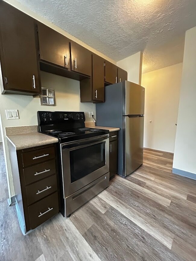 Stainless steel appliances including self cleaning oven - 3808 SE Cesar Estrada Chavez Blvd
