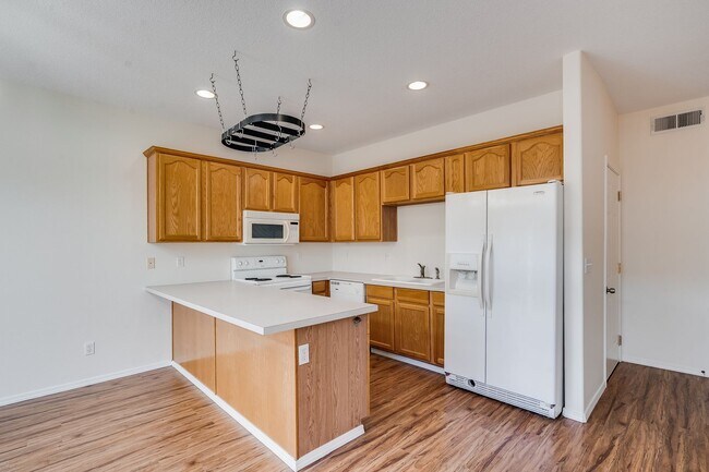 Building Photo - Beautiful 3 bed, 2.5 bath rental home in Beaverton!