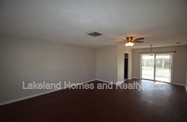 Building Photo - 145 Audubon Rd