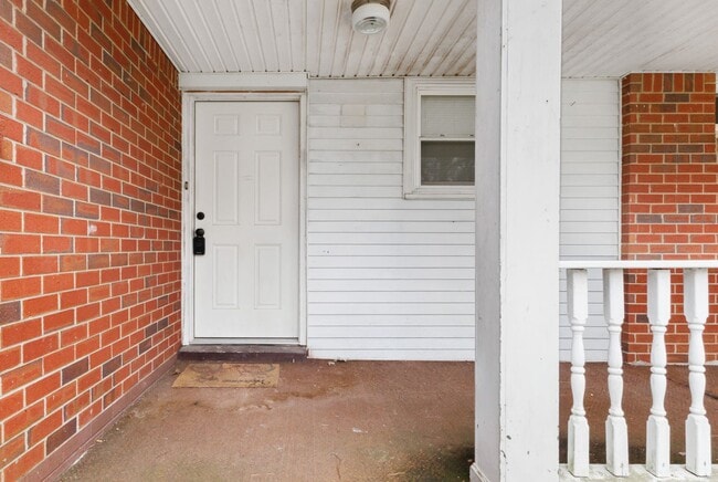 Building Photo - 310 Sheriff Dr