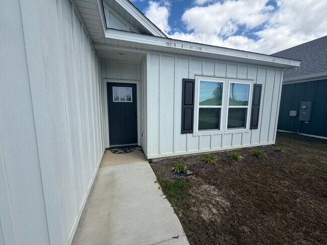 Building Photo - 1303 Louisiana Ave